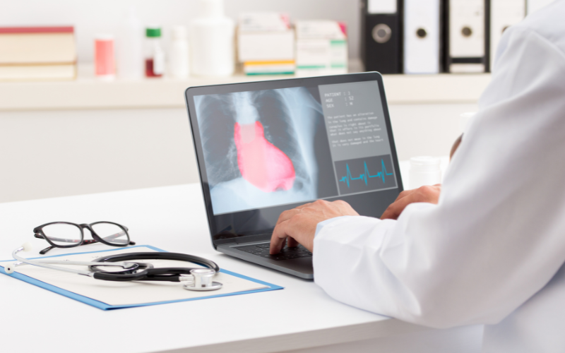 Как выбрать  лучшего  онлайн-кардиолога для здоровья вашего сердца? 