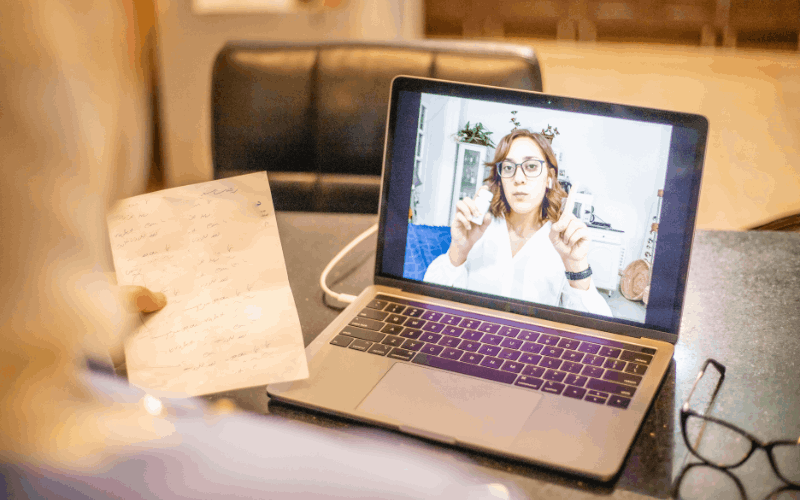 Как Экспату Записаться на Прием к Врачу